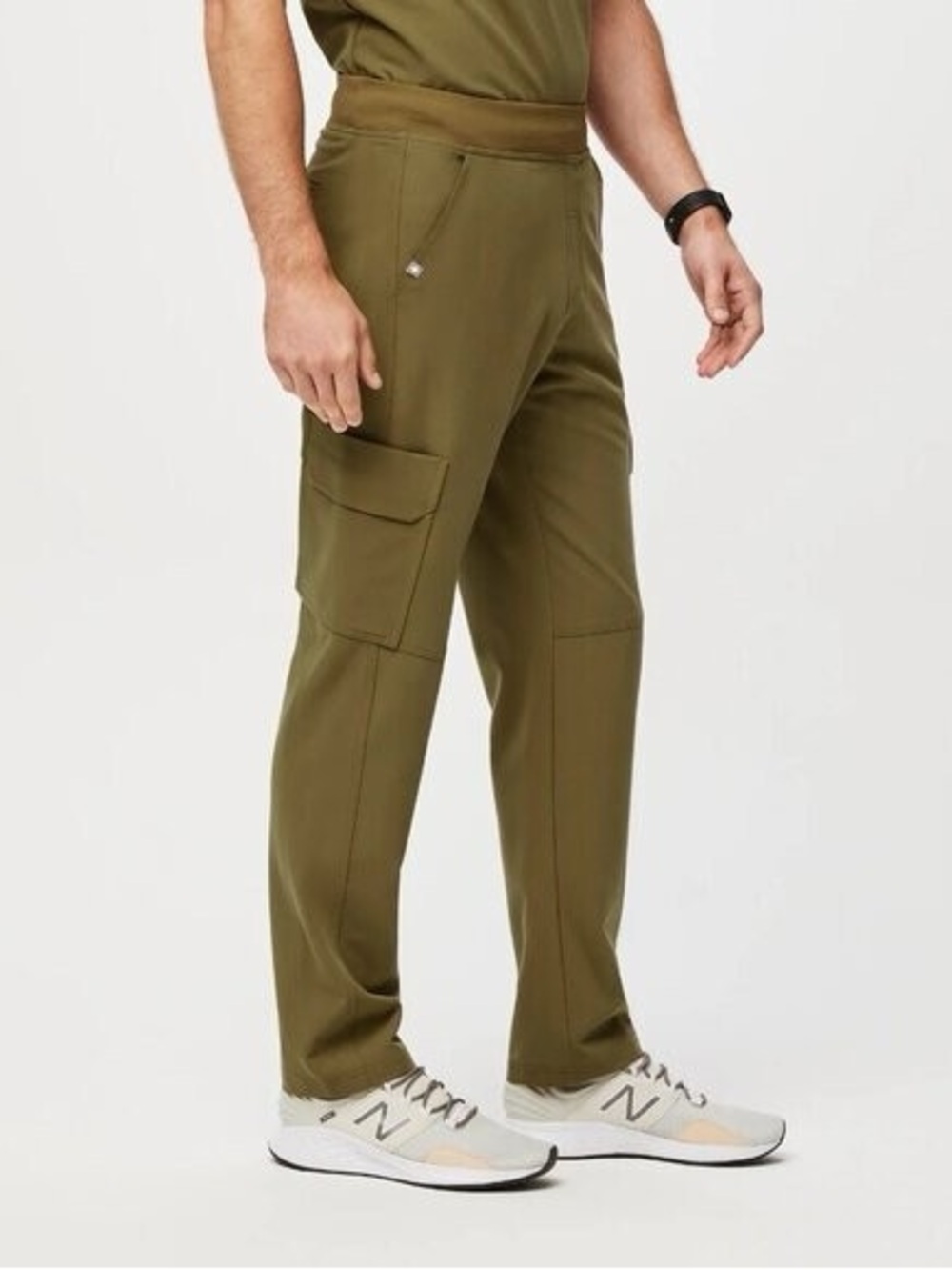 Figs Ukwala Cargo Scrub Pants in Olive Green